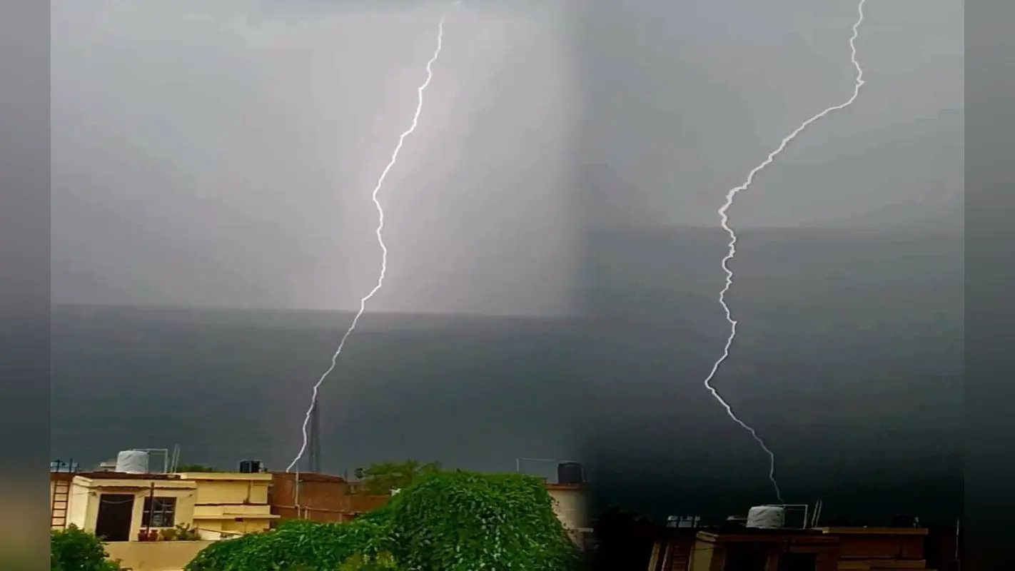 Rain Alert: बिहार के 14 जिलों में तीन घंटे के दौरान बारिश की संभावना, आकाशीय बिजली गिरने का भी अलर्ट जारी