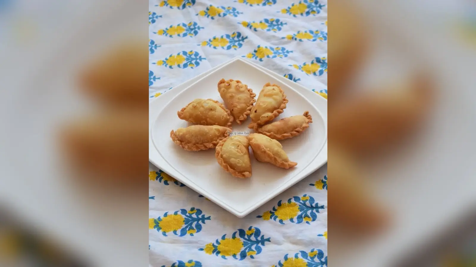 sweets for Teej: तीज पर गुजिया, सरल और स्वादिष्ट रेसिपी
