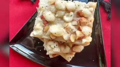 Janmashtami special recipe: जन्माष्टमी पर बनाएं पौष्टिक और स्वादिष्ट नारियल मखाना पाग