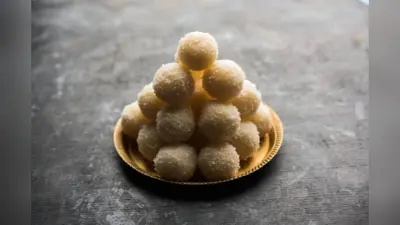 Nariyal Laddu Recipe: नाग पंचमी पर जरूर बनाएं नारियल के लड्डू, यहां देखें रेसिपी