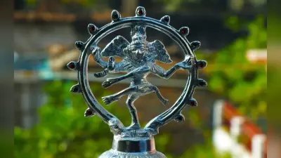 Vastu Tips: भूलकर भी घर के मंदिर में न रखें ऐसी मूर्तियां, हो सकता है बड़ा नुकसान