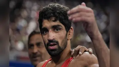 Paris Olympics 2024 LIVE: विनेश फोगाट नहीं खेलेगी फाइनल मुकाबला, भारतीय एथलीट्स एक्शन में