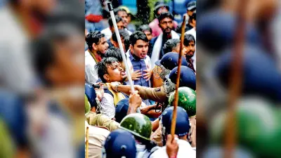 एबीवीपी के स्वास्थ्य भवन अभियान में हंगामा, पुलिस से झड़प, लाठीचार्ज