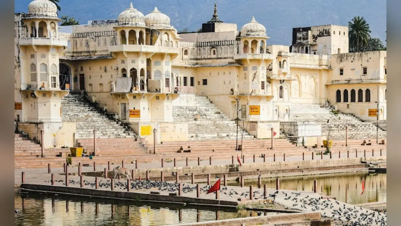 India Tourism: उत्सवों के शहर पुष्कर में करें विश्व विख्यात इन पवित्र पर्यटन स्थलों की सैर