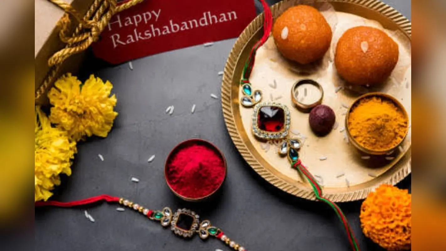 Raksha Bandhan Quotes: इस राखी अपने भाई-बहन को गिफ्ट करें ये बेस्ट 15 कोट्स से भरे लेटर, आप भी करें ट्राई