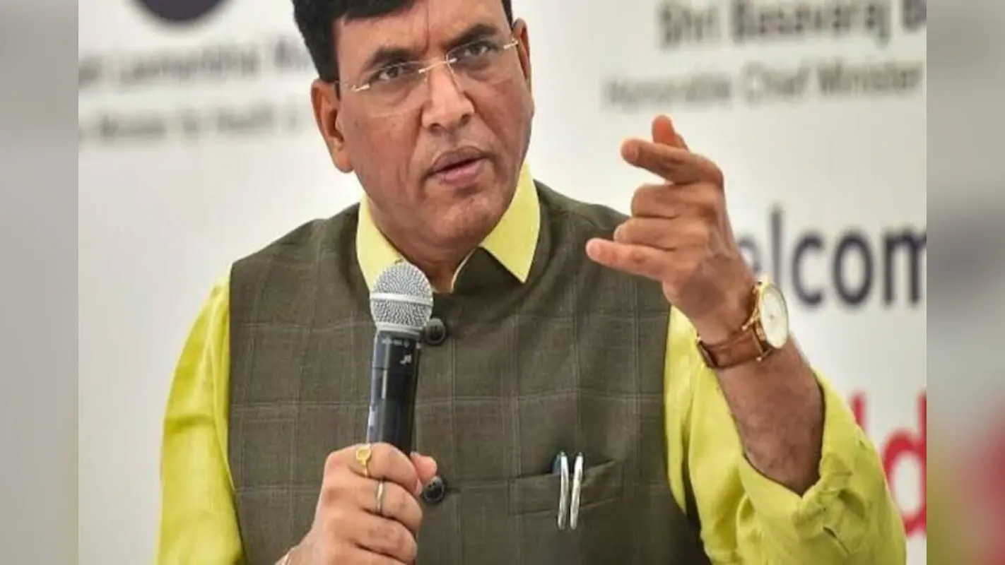 Paris Olympics 2024:आईओए ने विरोध दर्ज कराया, खेल मंत्री ने विनेश को अयोग्य ठहराए जाने पर संसद को बताया