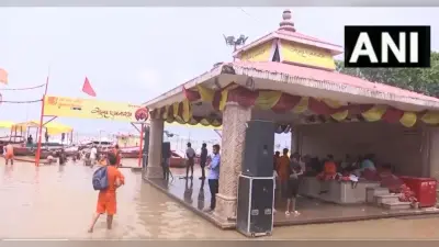 UP News: वाराणसी में गंगा का जलस्तर बढ़ा, निचले इलाकों में घुसा बाढ़ का पानी