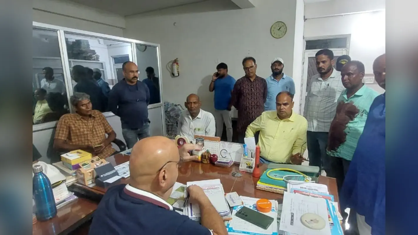 गिरिडीह : दो नकाबपोश अपराधियों ने ग्राहक सेवा केंद्र के संचालक पर चलाई गोली, 3 लाख लूटकर हुए फरार