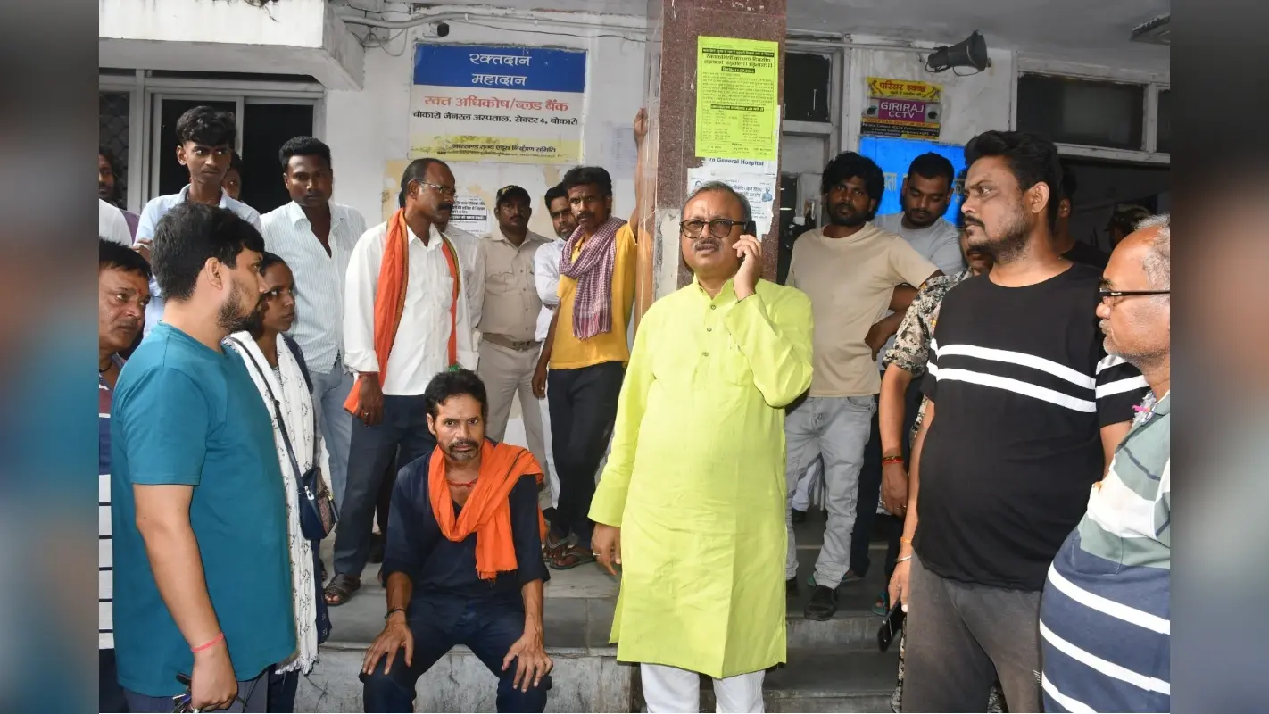 बोकारो में आसमान से बरसी मौत, एक ही परिवार के तीन सदस्यों को सुला दी मौत की नींद