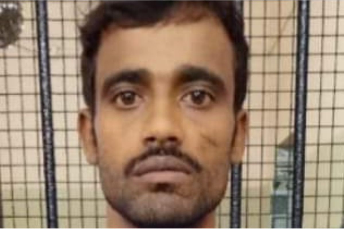 Bengal Crime News : कोर्ट में पेशी के दौरान आरोपी ने पुलिस की आंखों में झोंकी धूल, हुआ फरार