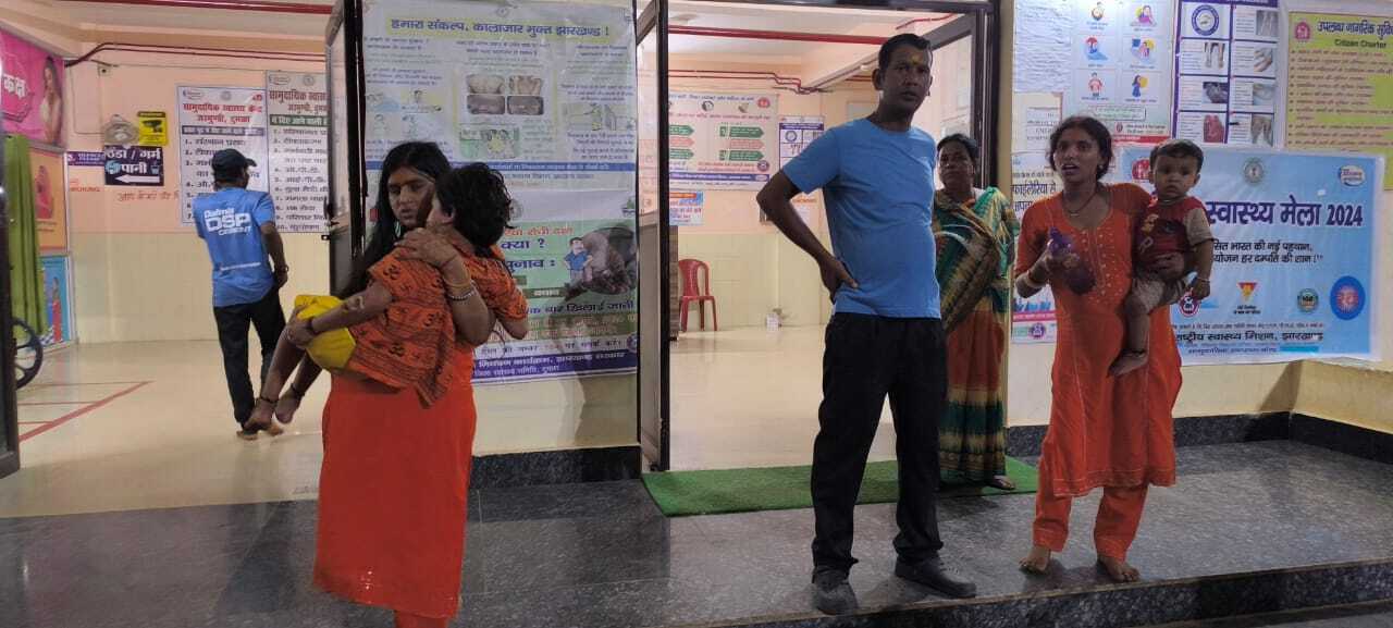 हादसा : बाइक सवार को बचाने के चक्कर में बोलेरो पलटी, छह घायल