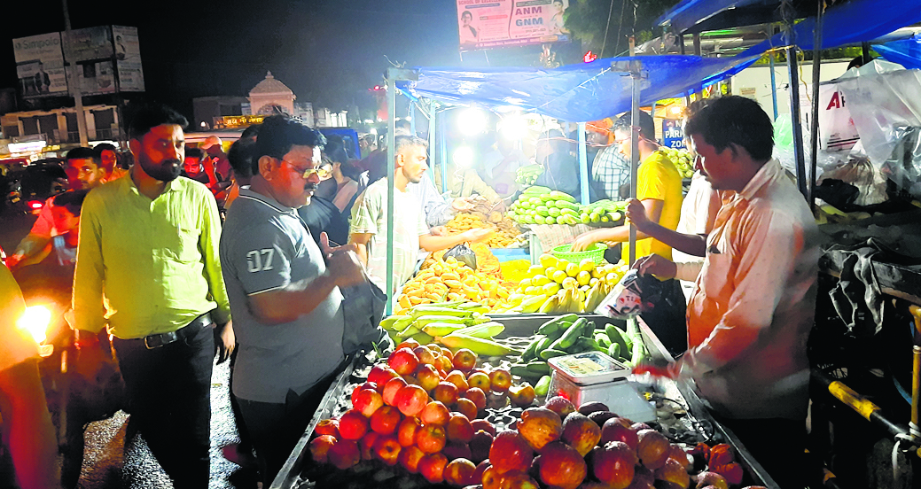निर्जला व्रत रख सुहागिन करेंगी अखंड सौभाग्य की कामना