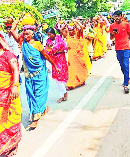 भव्य कलश यात्रा के साथ शुरू हुआ श्रीगणेश महायज्ञ