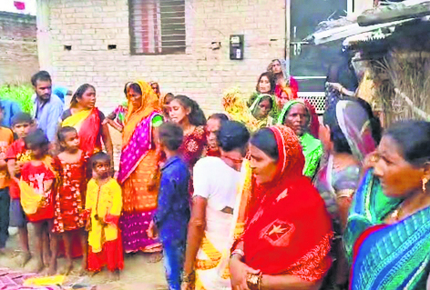 Gopalganj News : बसडीला में जमीन के विवाद में तलवार से मारकर किसान की हत्या, चार संदिग्ध हिरासत में