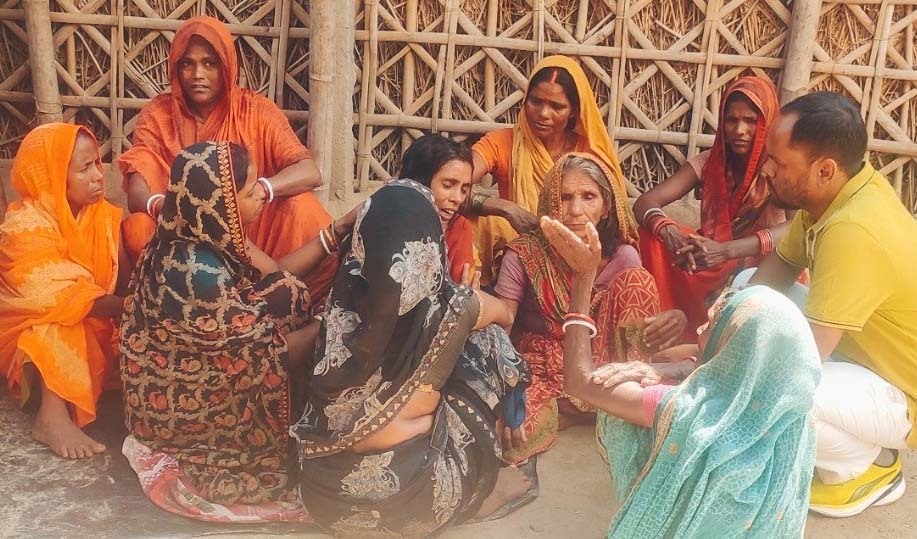 छात्र की मौत से मातम में डूबा दुर्गापुर गांव