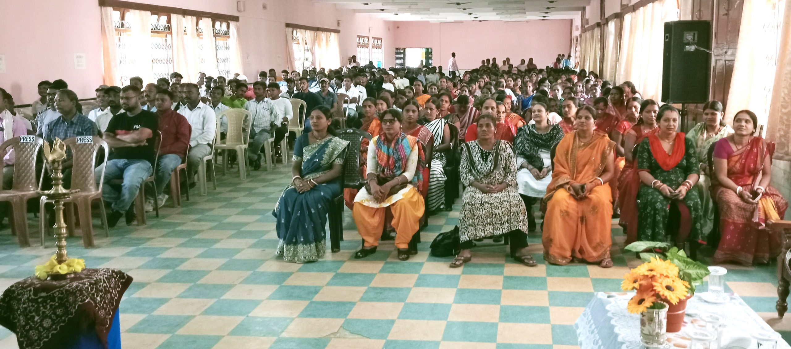 Bokaro news : अभिभावकों को बताये गये सोशल मीडिया के दुष्प्रभाव