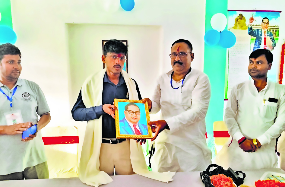 Gaya News : सामुदायिक भवन से होगी सुविधा, इधर-उधर भटकने की जरूरत नहीं : डीएम