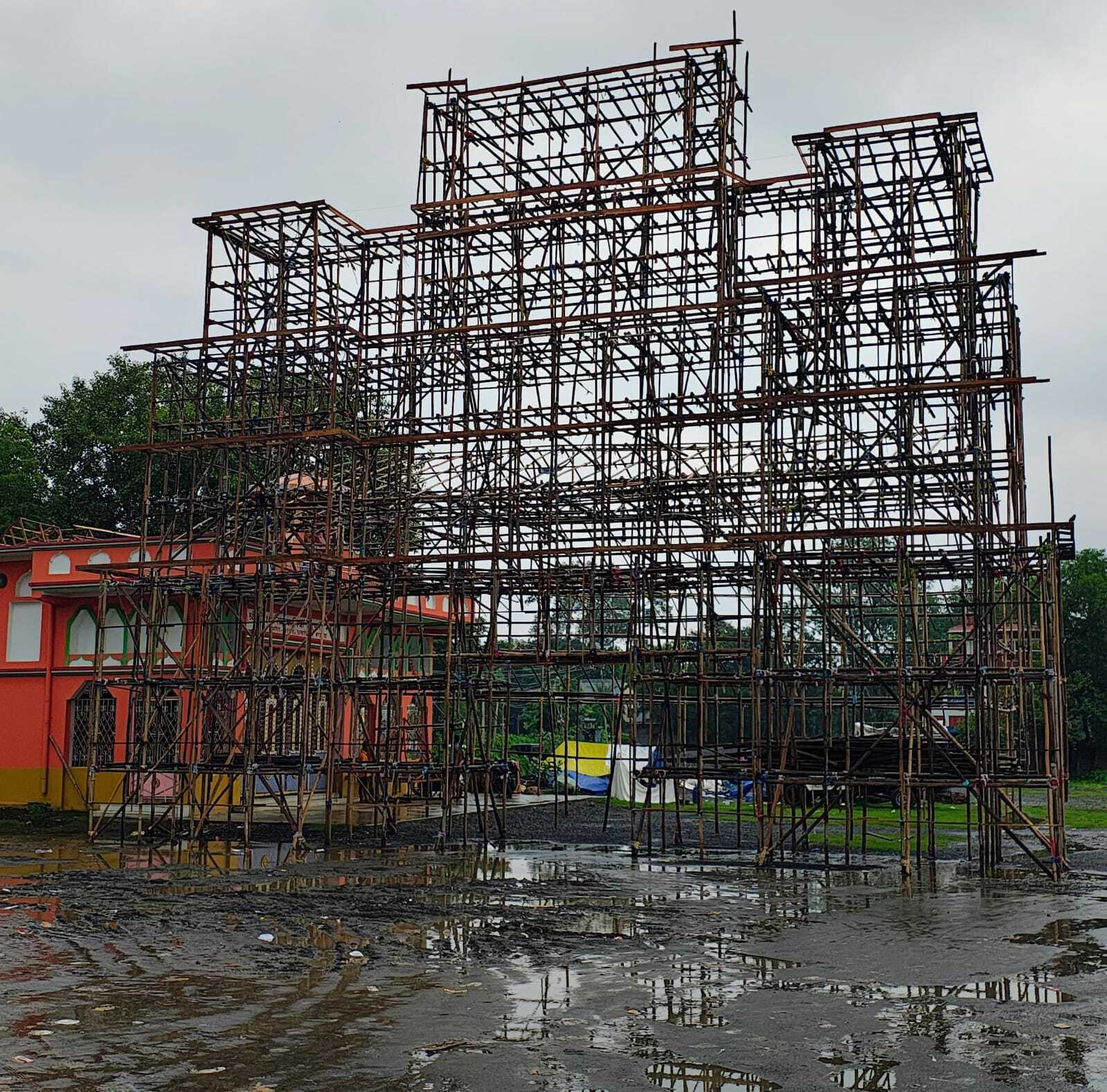 पूजा ::: पतना चौक में भव्य तरीके से बन रहा दुर्गा पूजा का पंडाल