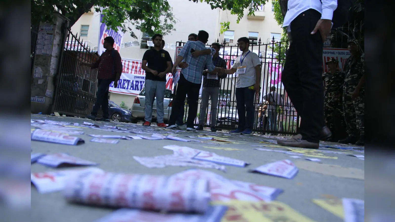 DUSU Election: मुख्य चुनाव अधिकारी ने दिये नाम और मतपत्र संख्या वाले बैनर, पोस्टर हटाने के निर्देश