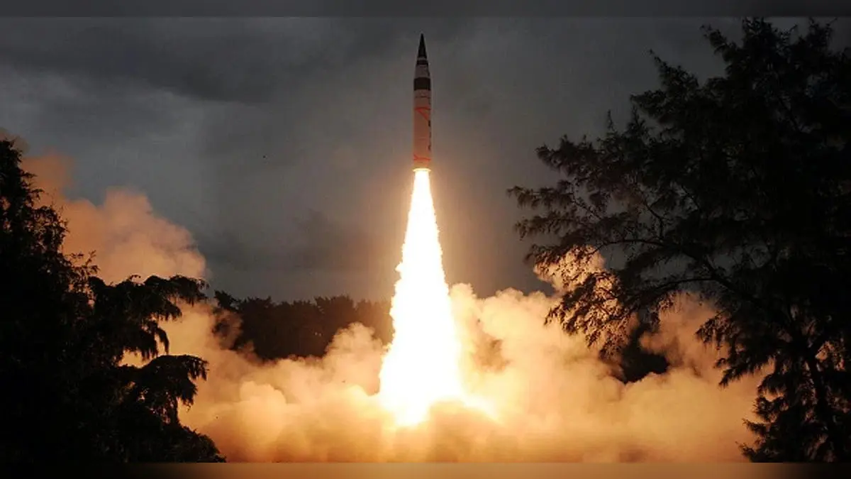 अब खौफ खाएंगे चीन और पाकिस्तान, भारत ने किया Agni-4 मिसाइल का सफल परीक्षण