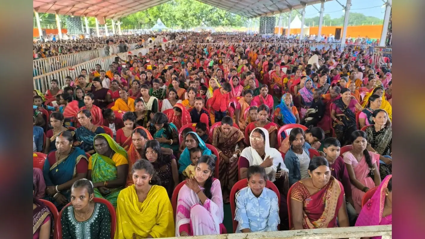 Video: अमित शाह को सुनने झारखंडी धाम में उमड़ी भीड़, परिवर्तन रथ को हरी झंडी दिखाएंगे