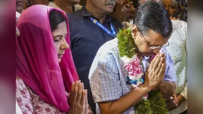Arvind Kejriwal Resignation : सुनीता केजरीवाल होंगी दिल्ली की सीएम? मनीष सिसोदिया और राघव चड्ढा मिले अरविंद केजरीवाल से