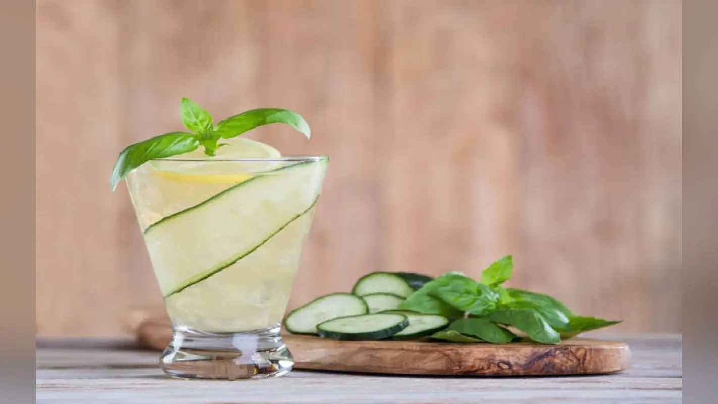 Beauty Drinks: चेहरे को ग्लोइंग बनाते हैं ये ड्रिंक्स