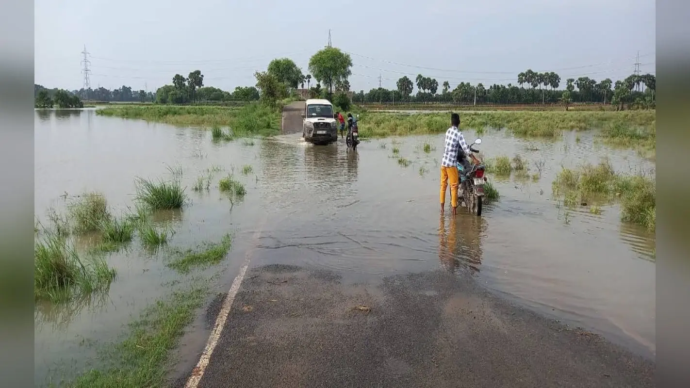 Bihar Flood: गंगा का जलस्तर घटा तो लोगों को सता रही इस बात की चिंता, तबाही का मंजर देख सब हैरान
