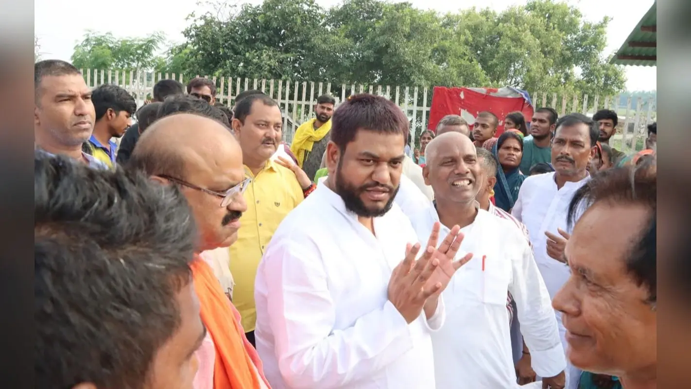 Bihar Politics: भागलपुर पहुंचे VIP प्रमुख मुकेश सहनी, बाढ़ पीड़ितों से मुलाकात कर मदद का दिया भरोसा