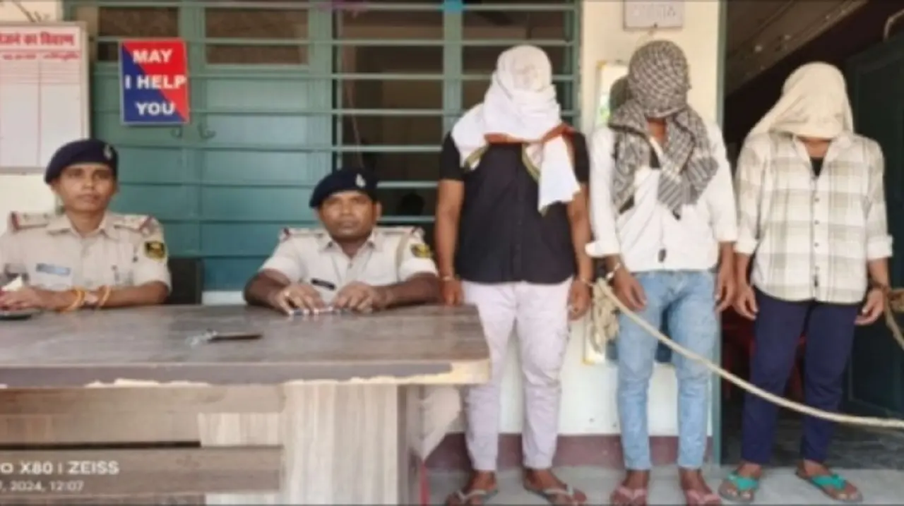 बिहार में कूड़े के ढेर से मिले 77 किलो जेवरात, डेढ़ करोड़ के सोने-चांदी के साथ 7 गिरफ्तार