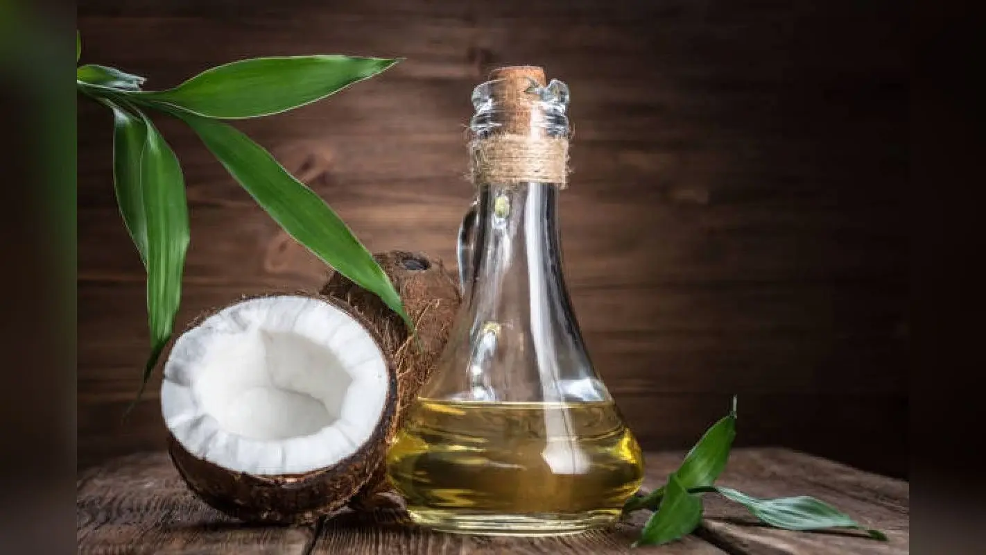 Coconut Oil Side Effect: जानिए नारियल तेल लगाने के साइड इफेक्ट, ये लोग न करें इस्तेमाल