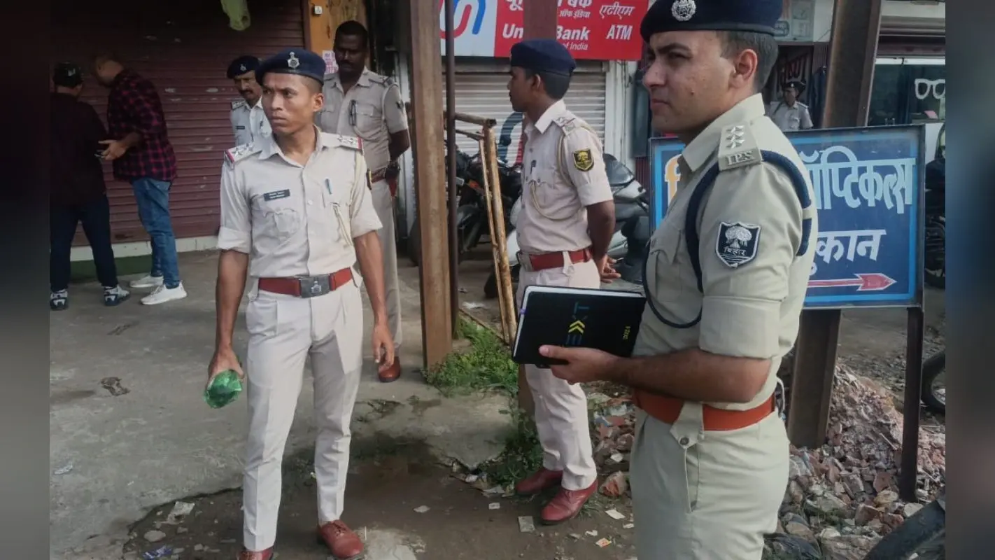 Bihar: पटना में प्रॉपर्टी डीलर की सरेआम गोली मारकर हत्या, छानबीन में जुटी पुलिस, इलाके में हड़कंप