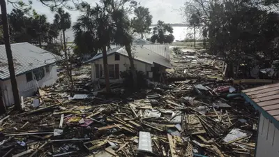 Cyclone Tracker: साइक्लोन से मची तबाही, भयंकर बारिश, तूफान में उड़ गये कई घर