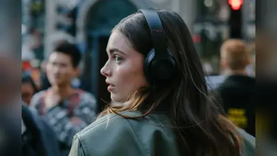 Earbud Care Tips: अगर आप भी ईयरबड्स या ईयरफोन का इस्तेमाल करते हैं तो हो जाएं सावधान