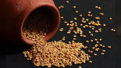 Skin Care: ग्लोइंग स्किन पाने के ऐसे करें मेथी के दानों का इस्तेमाल