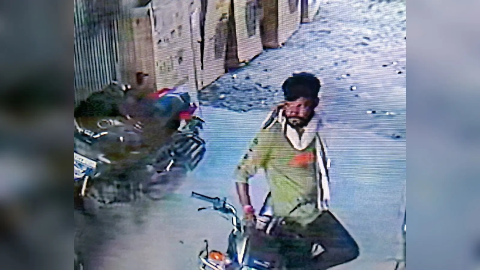 Samastipur News:Crime News:सीसीटीवी कैमरे में कैद हुई बाइक चोरी की तस्वीर, पुलिस से शिकायत