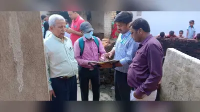 डायरिया प्रभावित गांवों का सिविल सर्जन ने किया दौरा