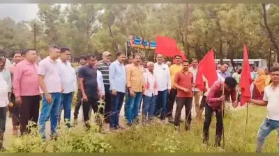 विस्थापित मोर्चा का जुलूस, कुटे में की झंडागड़ी