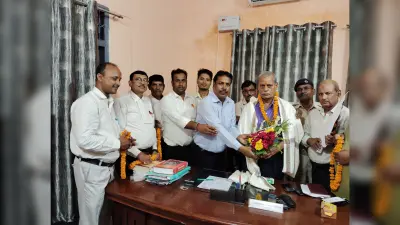 जिला उपभोक्ता संरक्षण आयोग के अध्यक्ष को दी विदाई