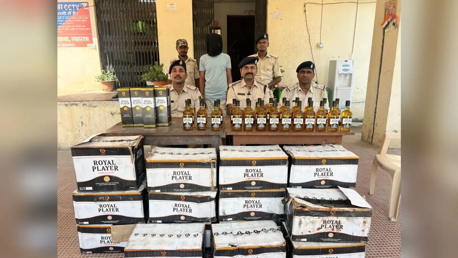 बसनही पुलिस की बड़ी कार्रवाई- 151 लीटर विदेशी शराब के साथ स्कॉर्पियो जब्त, शराब तस्कर गिरफ्तार
