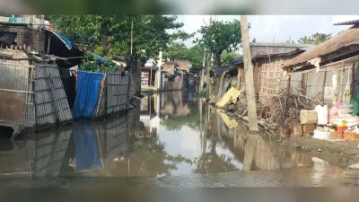 हल्की बारिश में बड़हरा व वासुदेवपुर बाजार की स्थिति नारकीय
