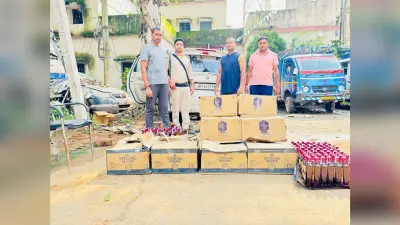 झारखंड से आ रही कार से 703 बोतल विदेशी शराब बरामद