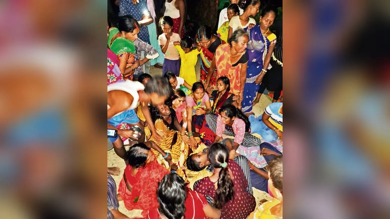 परबलपुर में पुल पर बैठे युवक के शरीर पर गिरा बिजली का तार, मौत