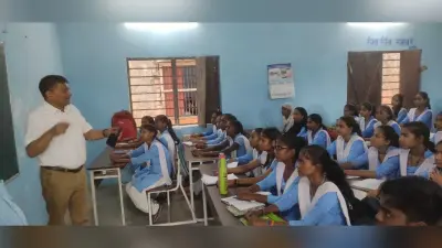 तेजेन्द्र उमा स्कूल बरुआरी का डीईओ ने किया निरीक्षण, छात्र-छात्राओं की कम उपस्थिति पर जताई नाराजगी