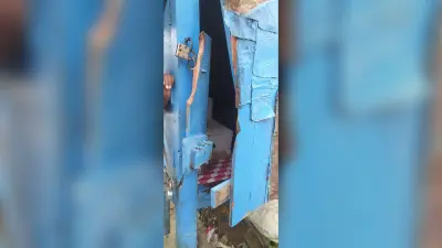 बथानी बाजार में गुमटी तोड़कर हजारों की संपत्ति चोरी