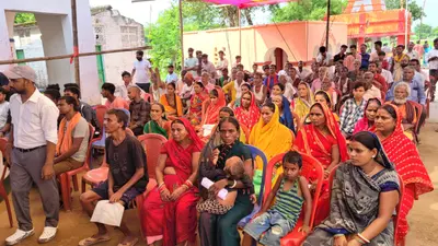 ग्रामीणों को योजनाओं का लाभ दिलाने में तत्परता दिखायें अधिकारी