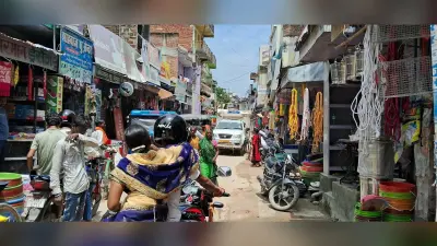 यहां न नियम चलता है, न कानून, बस चलती है लोगों की मनमानी