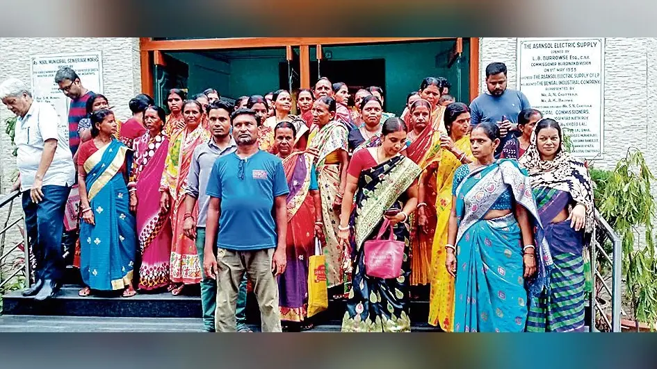 पेयजल की समस्या से मेयर को अवगत कराया