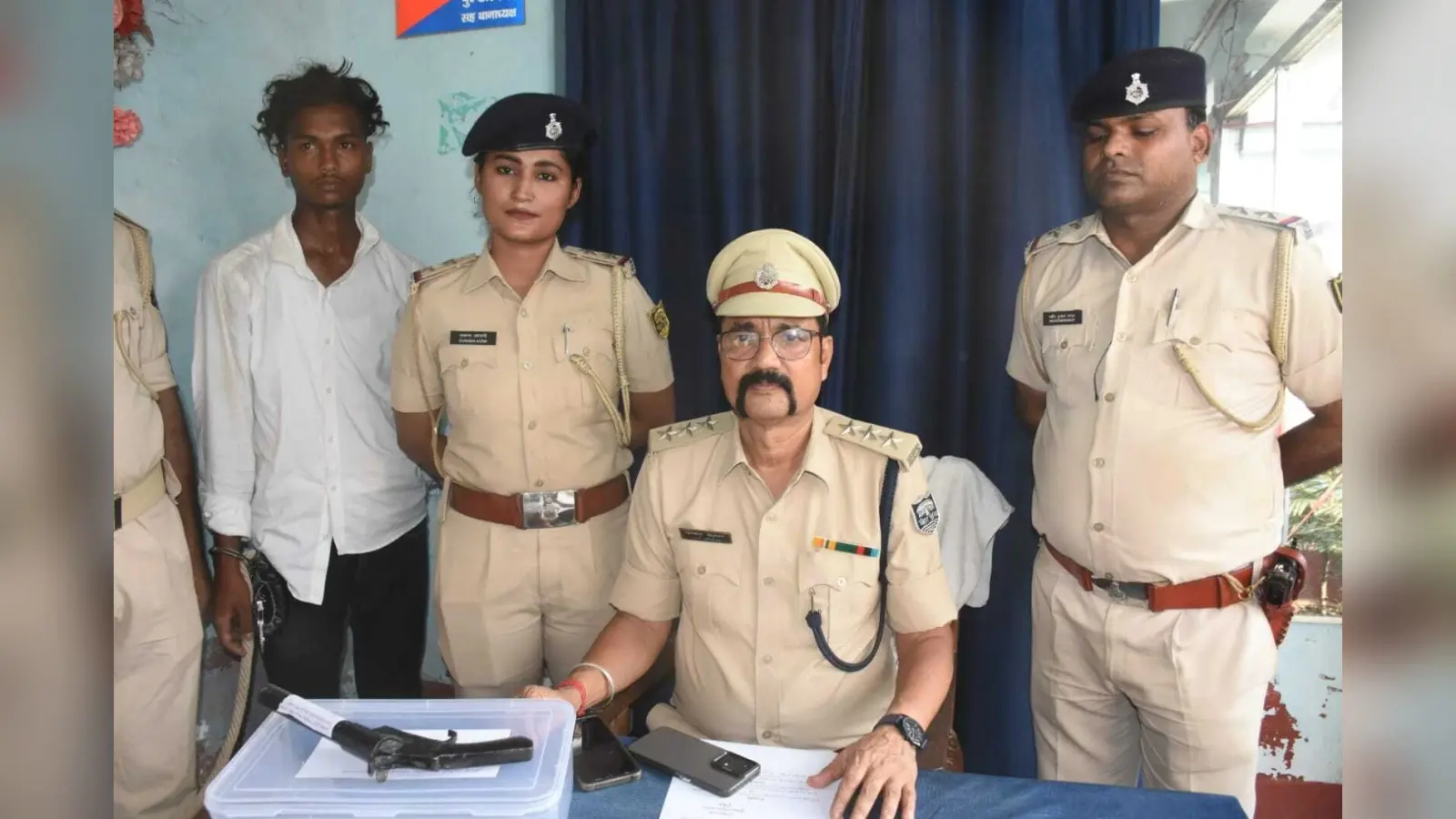 कट्टा लहराने का वीडियो वायरल होने के तीन घंटे के अंदर दो आरोपित गिरफ्तार