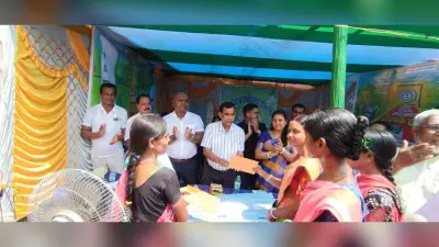 डीडीसी ने लाभुकों के बीच परिसंपत्ति का किया वितरण